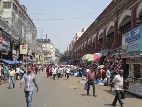 Kolkata street scene: yet more shopping